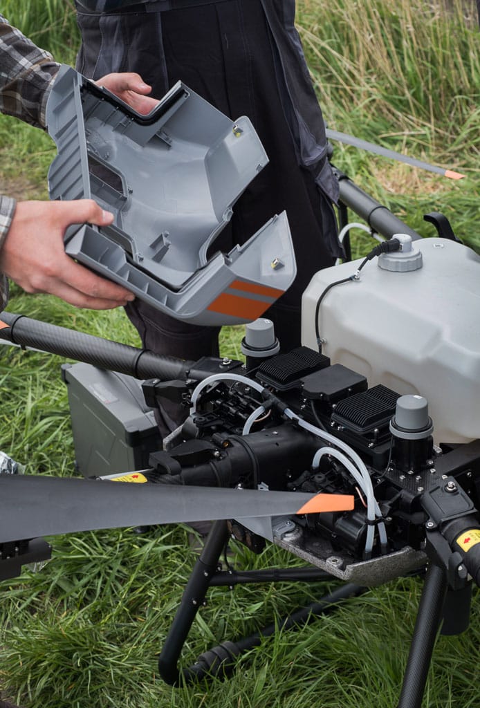 Maintenance d'un drone professionnel sur le terrain
